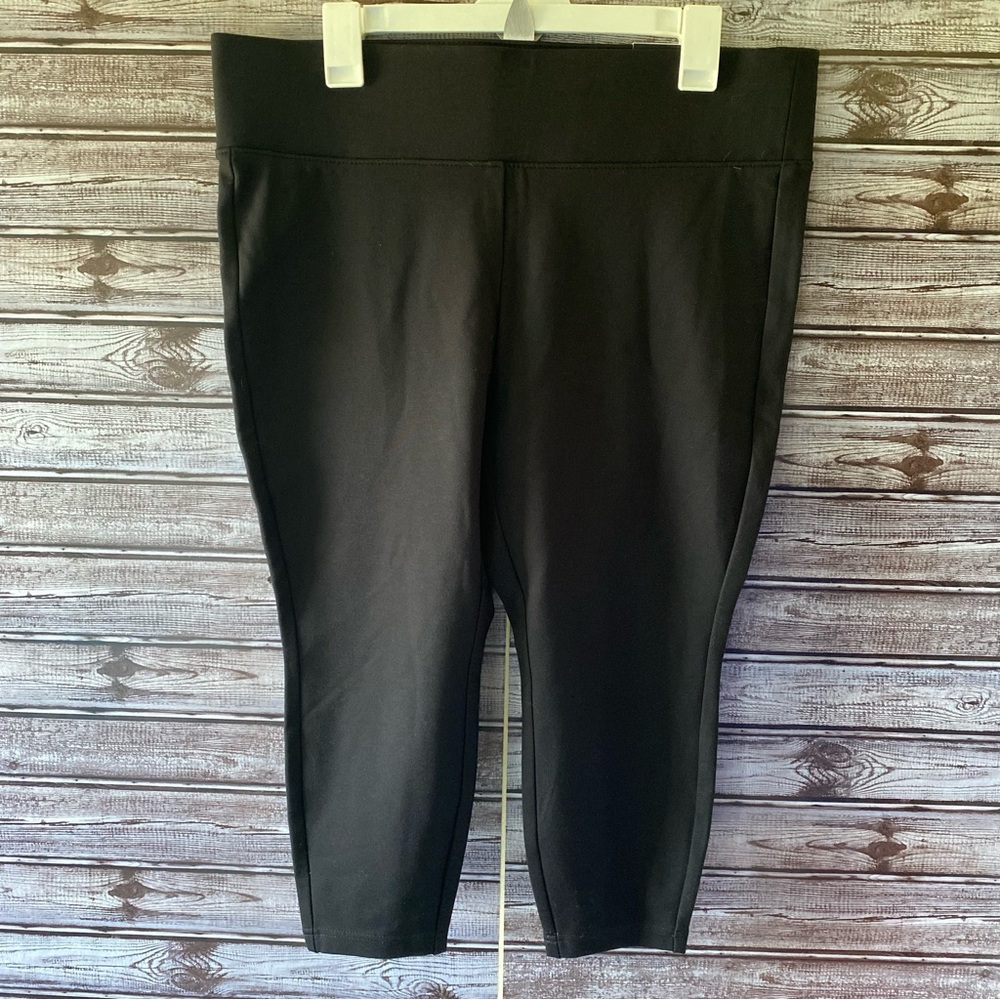 Torrid Women's Cropped Ponte Pixie Pants Size 1XS Black High-Rise Pull-On NWT